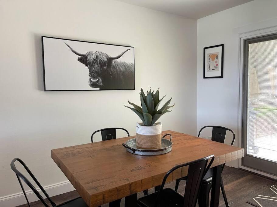 Lakeview Bungalow-Access To Lake, Pool, Gym, &Park Lago Vista Exterior foto
